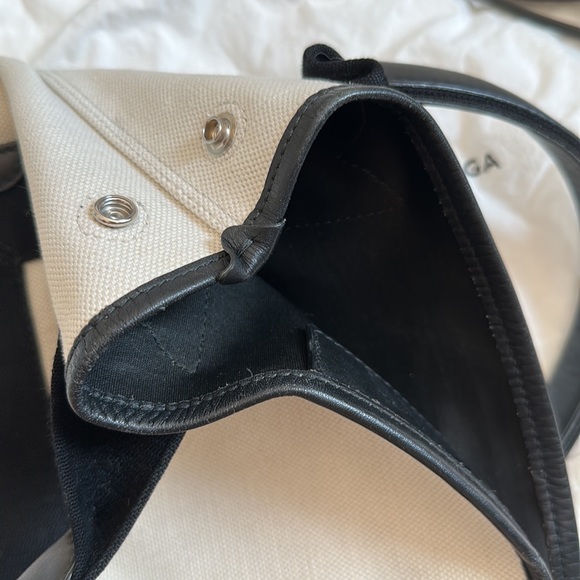 Balenciaga Navy Small Cabas Beige - Picture 5 of 12